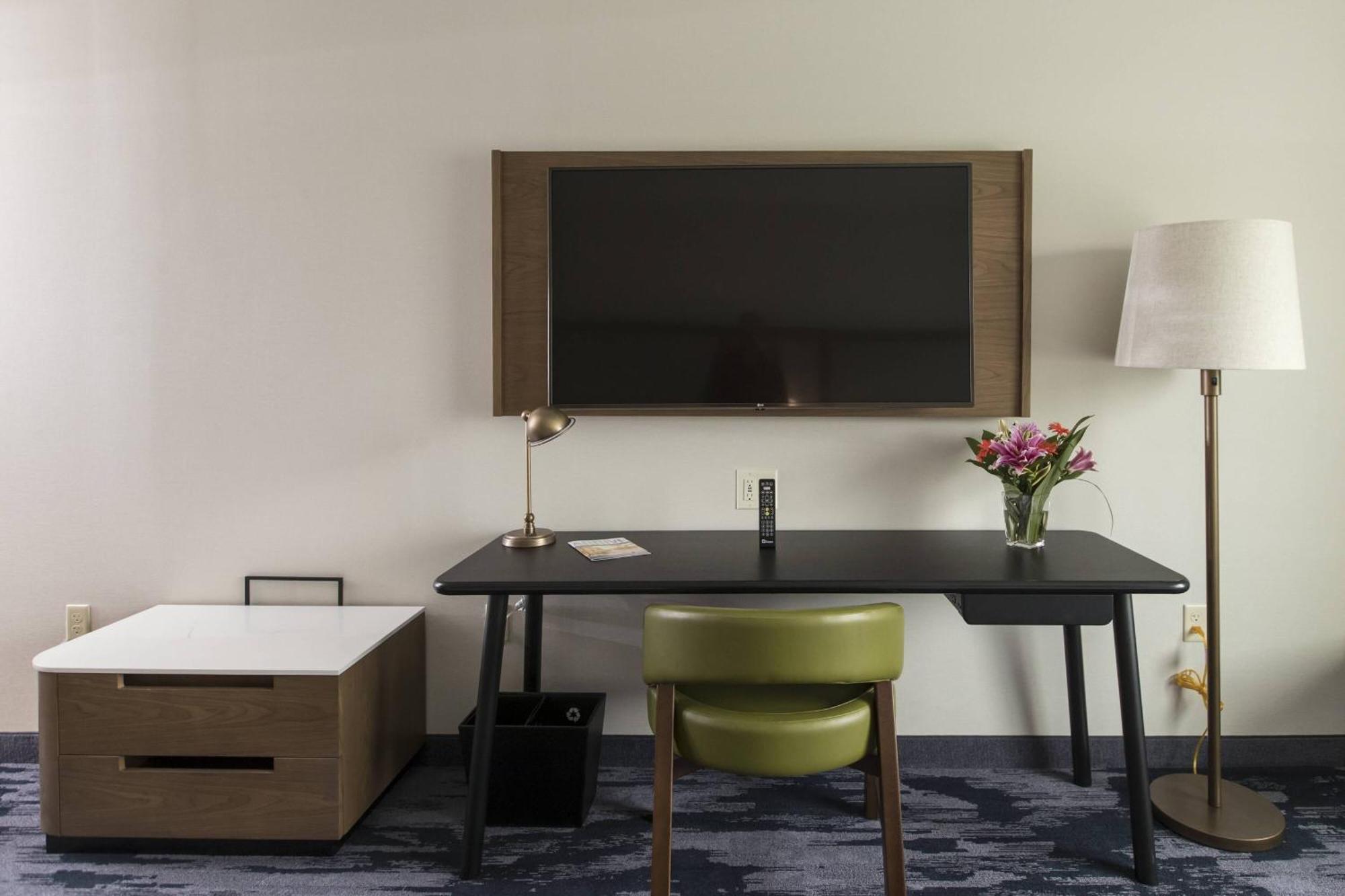 Fairfield Inn & Suites By Marriott Philadelphia Valley Forge/Great Valley Berwyn Екстер'єр фото